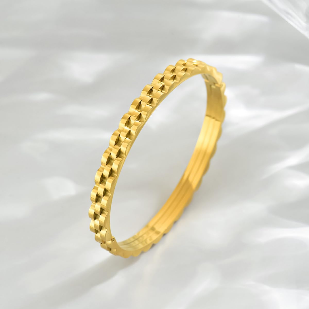 Gold bracelet for Women 18K Gold Plated Bamboo Watch Band Star Labyrinth Bangle Bracelets Dainty Stainless Steel Jewelry Gifts