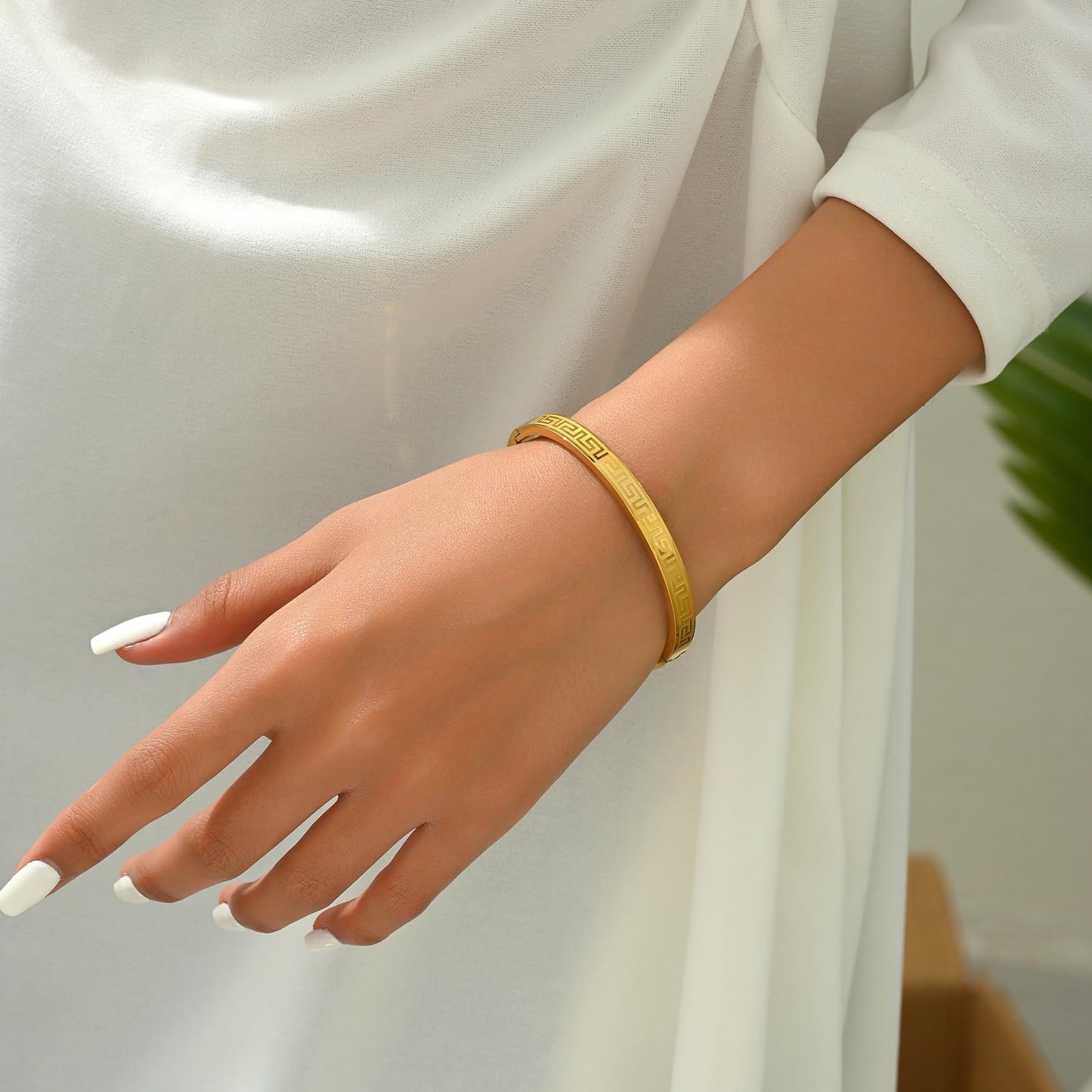 Gold bracelet for Women 18K Gold Plated Bamboo Watch Band Star Labyrinth Bangle Bracelets Dainty Stainless Steel Jewelry Gifts